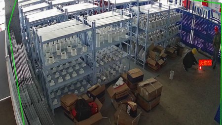 AI視頻監(jiān)控：倉庫安全守護神，火焰識別技術(shù)守護每一刻